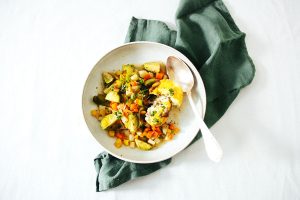 Wohliges Wintergemüse mit Bratwurst-Ei-Muffins