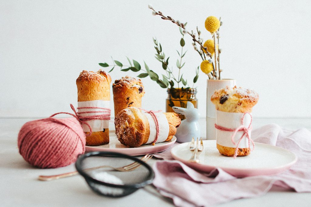 Mini-Panettone mit Cranberries und Schokosplittern