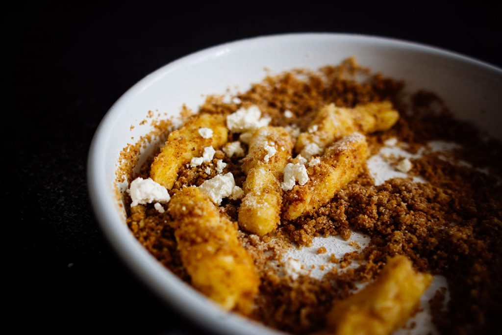 Bröseltopfen-Nockerl mit Zimt-Zucker