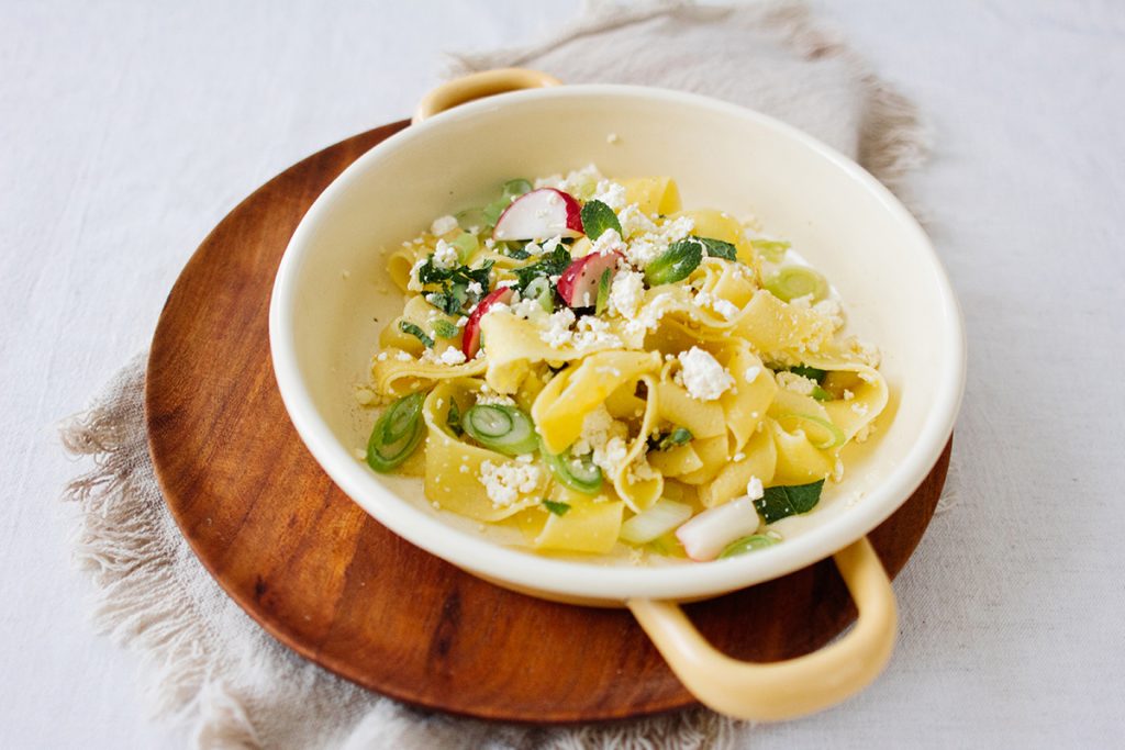 Schnelle Bröseltopfen-Nudeln nach Kärntner Art