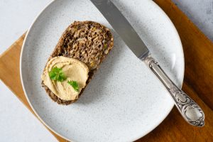 Saatenbrot ohne Mehl und ohne Hefe