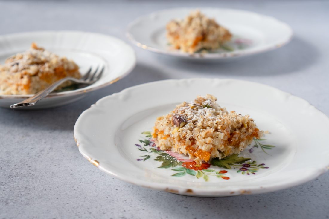 Marillen Hafer-Streusel Blechkuchen