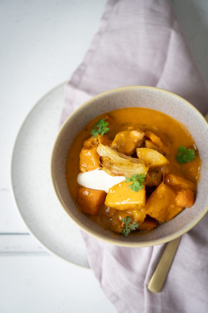 Kartoffel-Kürbis Gulasch mit Huhn